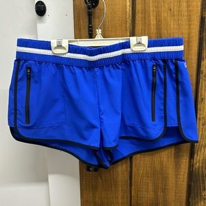 NWOT Fabletics Shorts w/ Zipper Pockets